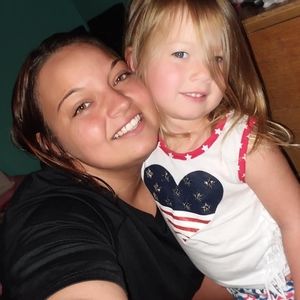 Meet your Posher, Caitlin